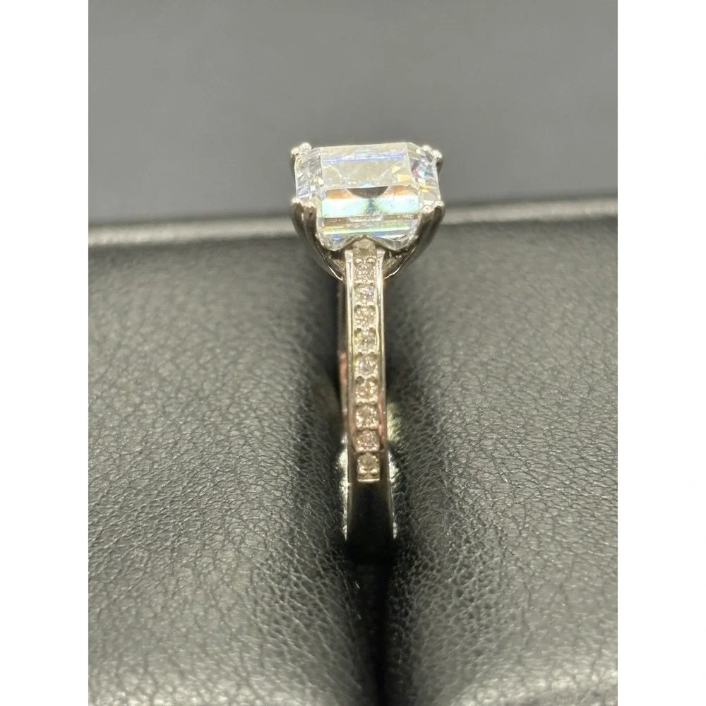 New Condition Sterling Silver Cubic Zirconia AscherCut Engagement Ring Size 7 E5